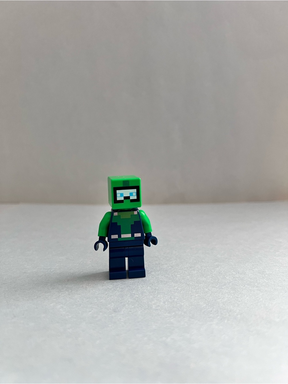LEGO Minecraft Diver Explorer Minifigure